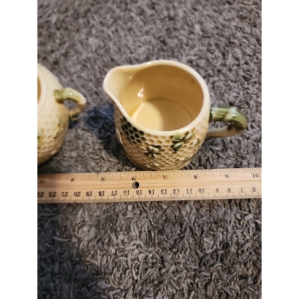 Vintage Honey Bee Hive Comb Clover Yellow Green Creamer and Sugar Set. Missing L - Picture 5 of 6
